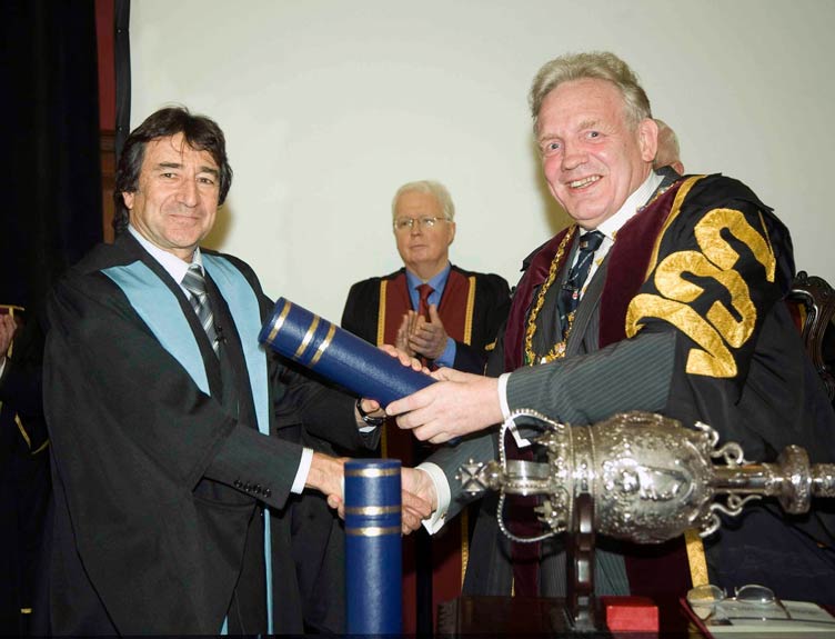 Professor Laureano Fernandez-Cruz Professor Laureano Fernandez-Cruz