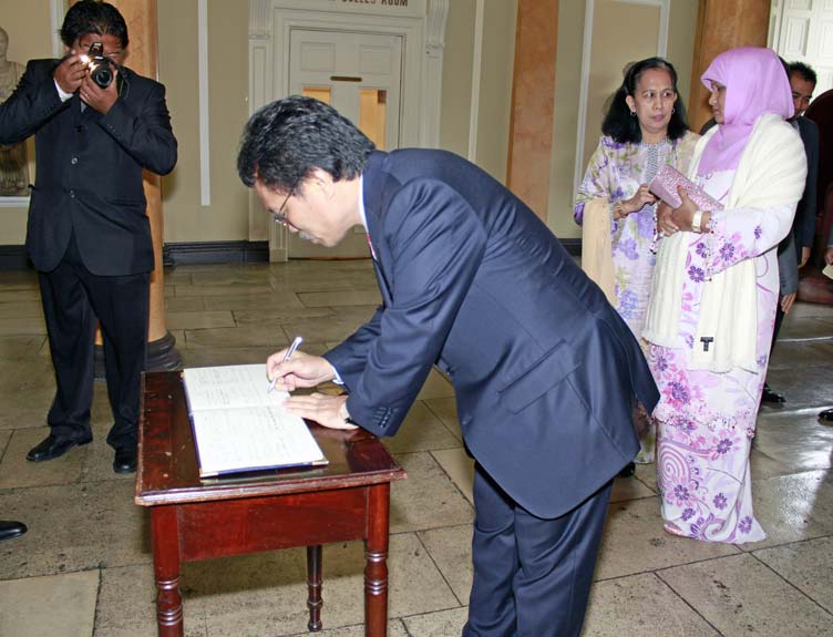 Ministerial visit marks RCSI links to Malaysia Ministerial visit marks RCSI links to Malaysia