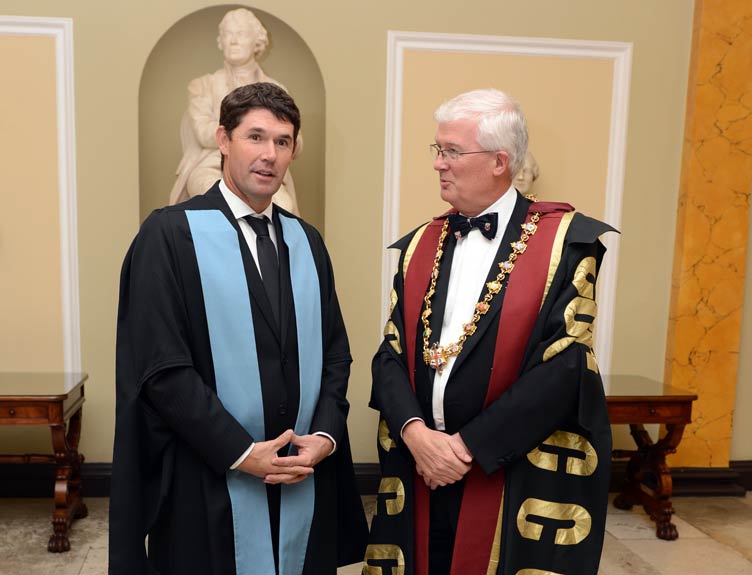 Padraig Harrington awarded Honorary Fellowship from RCSI Padraig Harrington awarded Honorary Fellowship from RCSI