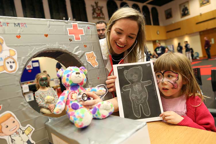 doll & teddy hospital
