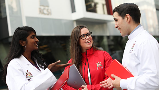 Students outside 26 York Street