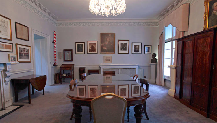 Sir Thomas Myles Room