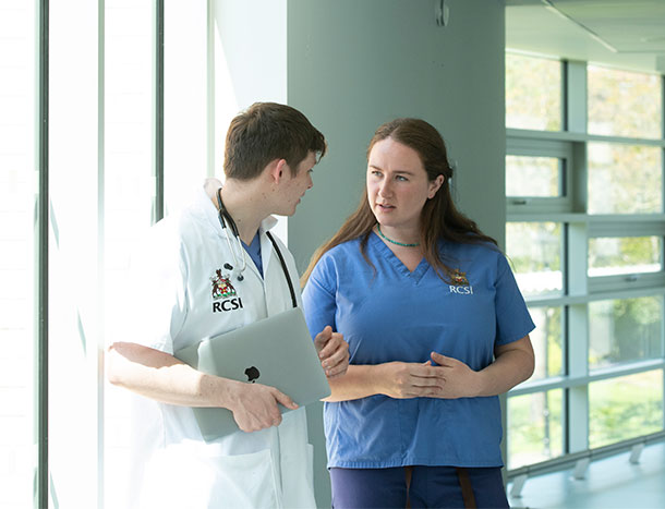 Student and tutor at Beaumont Hospital